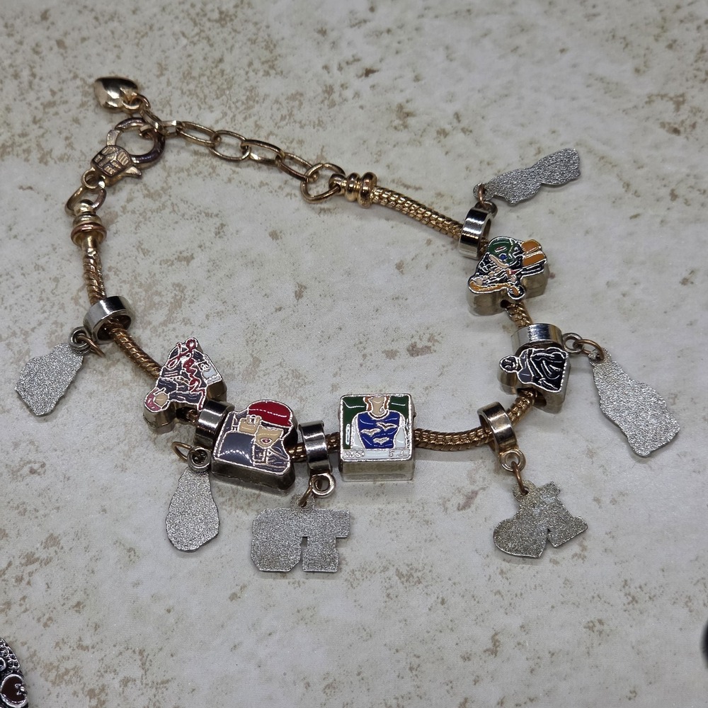 Taylor Swift Swifty Charm Bracelet 11 Enamel Charms Gold Tone - Picture 8 of 8